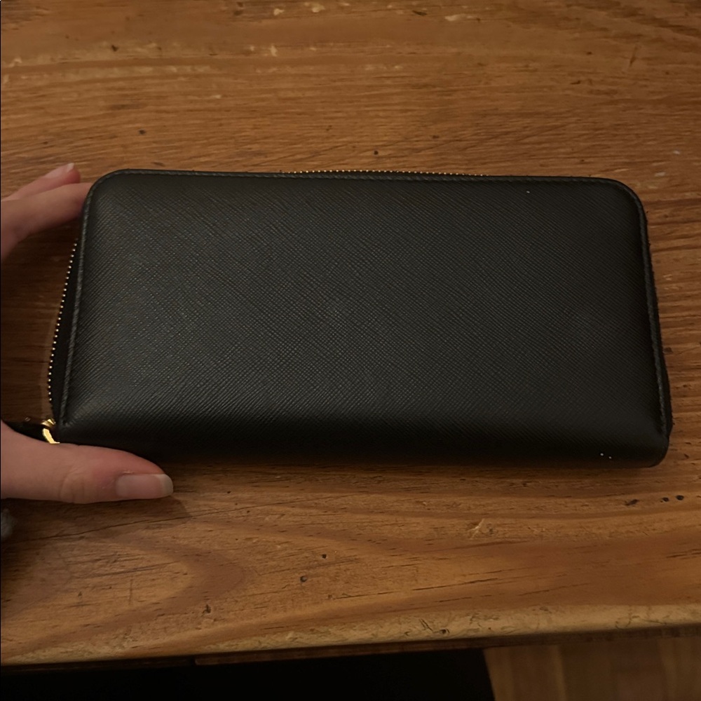 Prada black leather wallet - Picture 6 of 8